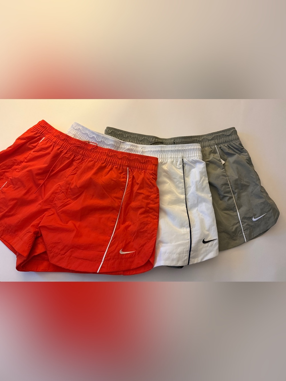 🩳 Nike [M] Windrunner Women's Mid-Rise 2" Woven Shorts Orange/White/Army FV7500